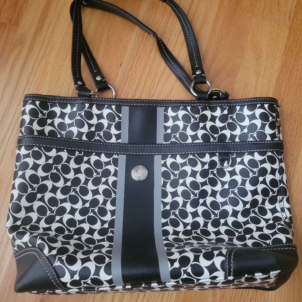 Authentic Coach Purse, GUC